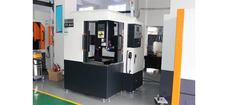 雙頭鞋模雕銑機(jī)外觀 雙頭鞋模雕銑機(jī)