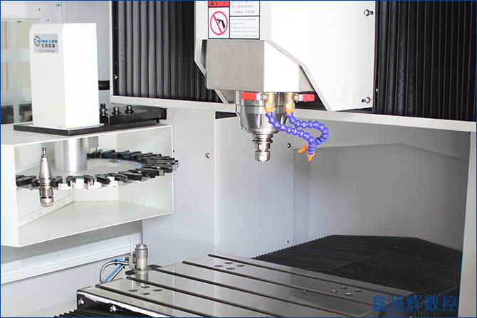 1605085288616279.jpg 精雕機刀庫.jpg